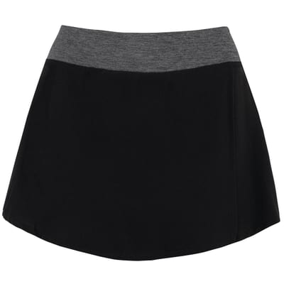 Rock mit integrierten Shorts